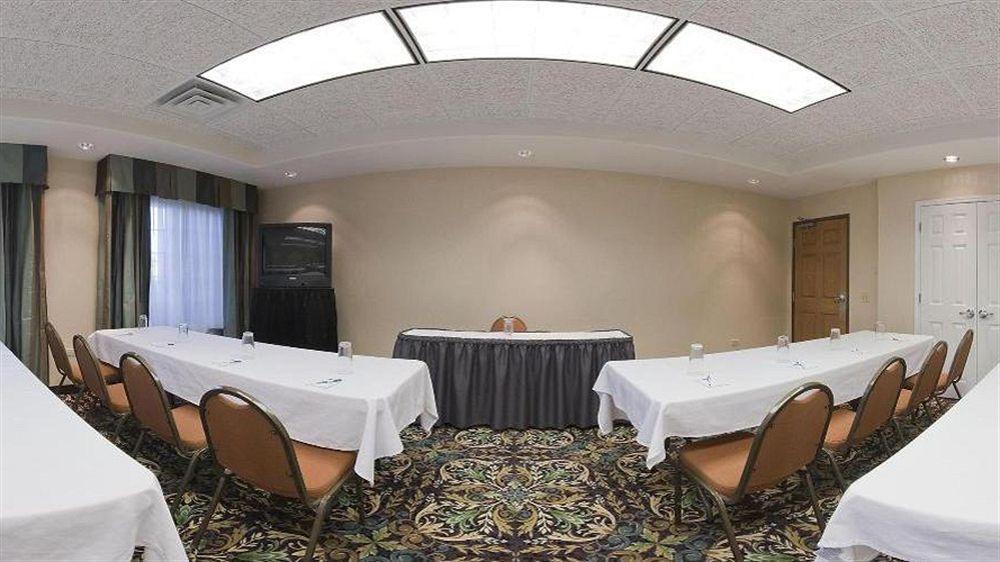 Staybridge Suites Rockford By Ihg Eksteriør billede