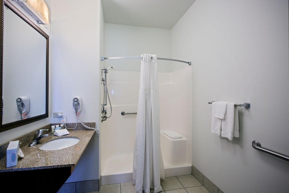 Staybridge Suites Rockford By Ihg Eksteriør billede