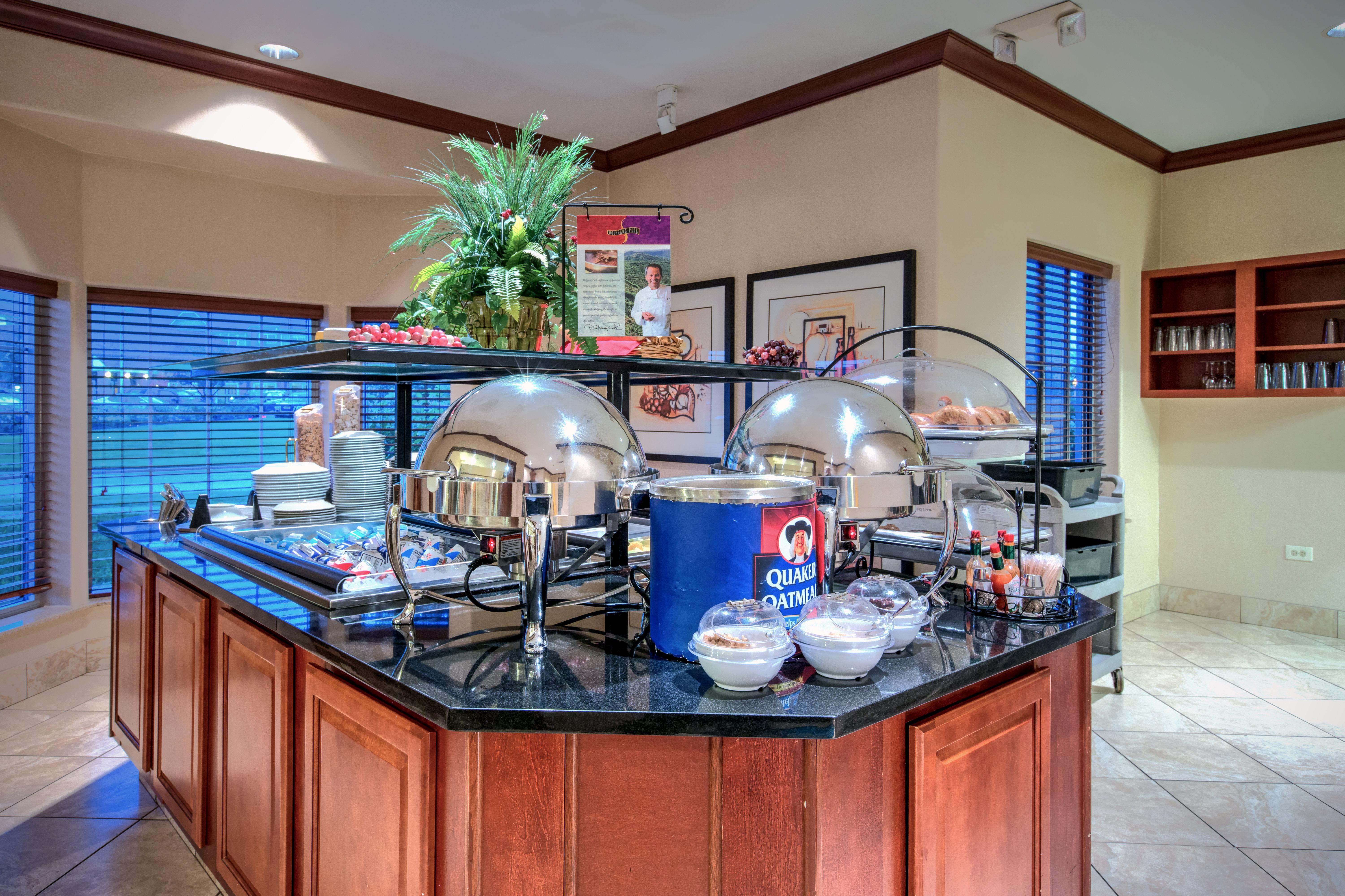 Staybridge Suites Rockford By Ihg Eksteriør billede