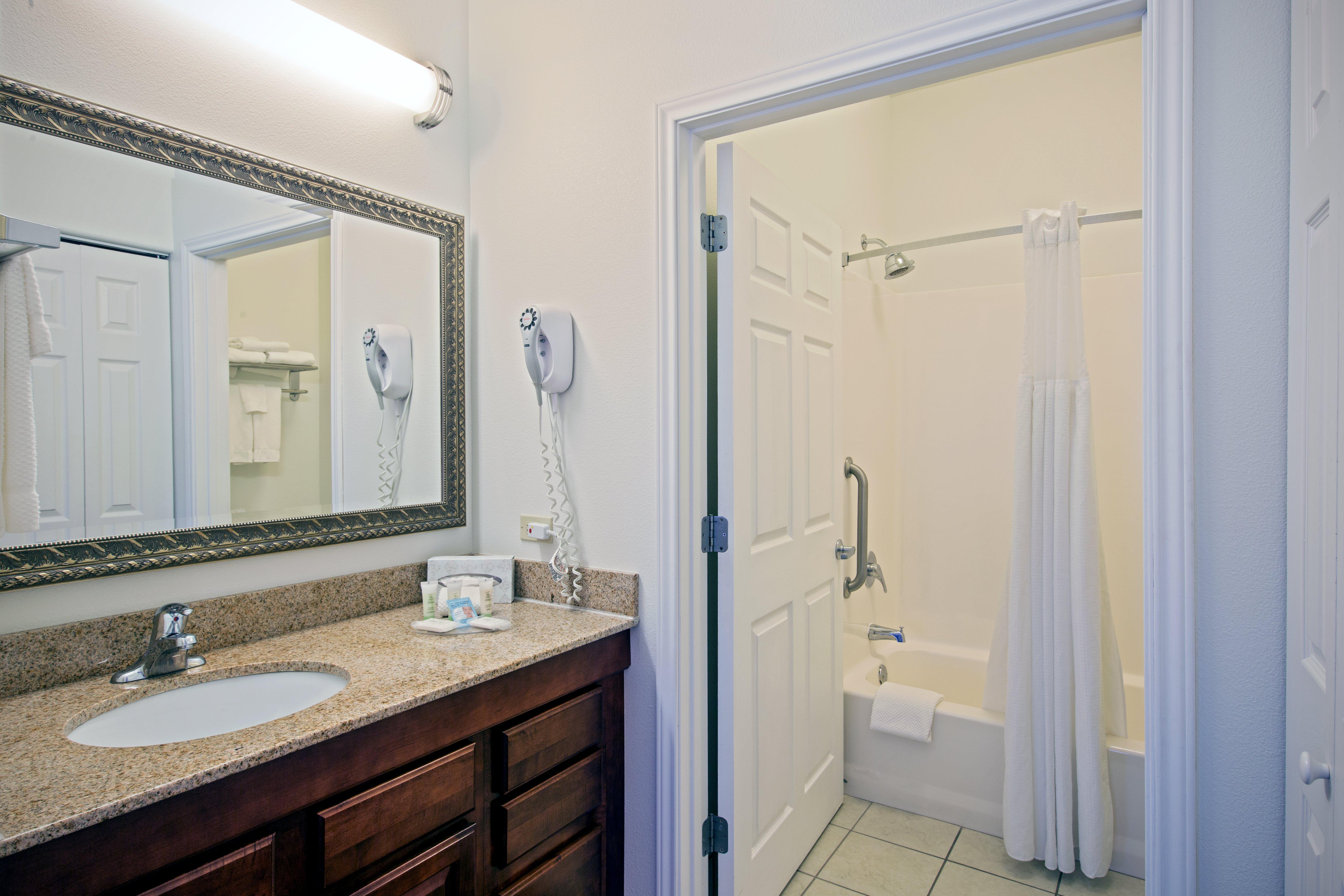 Staybridge Suites Rockford By Ihg Eksteriør billede