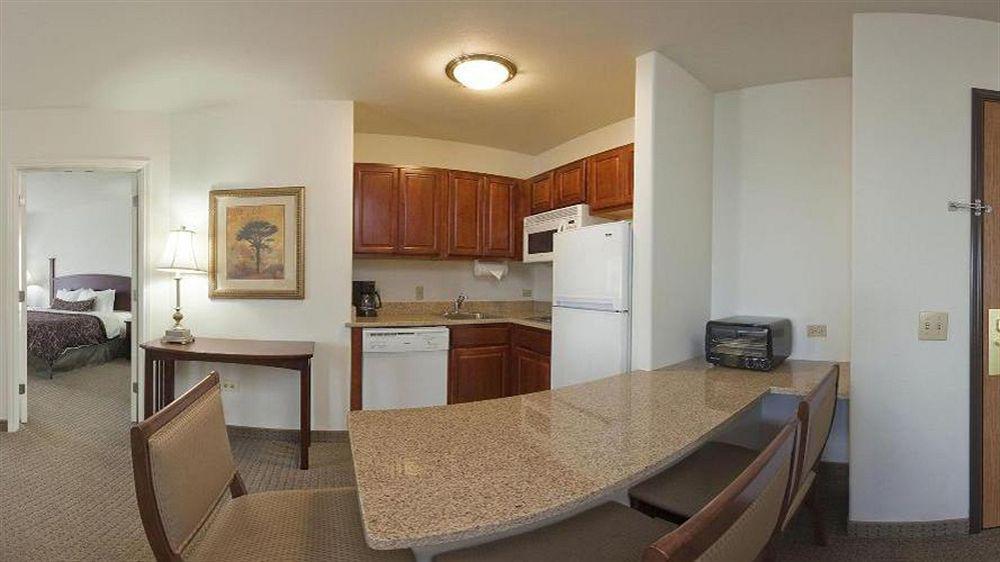 Staybridge Suites Rockford By Ihg Eksteriør billede